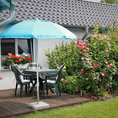 Daire Heuser Ferienunterkunfte Prerow